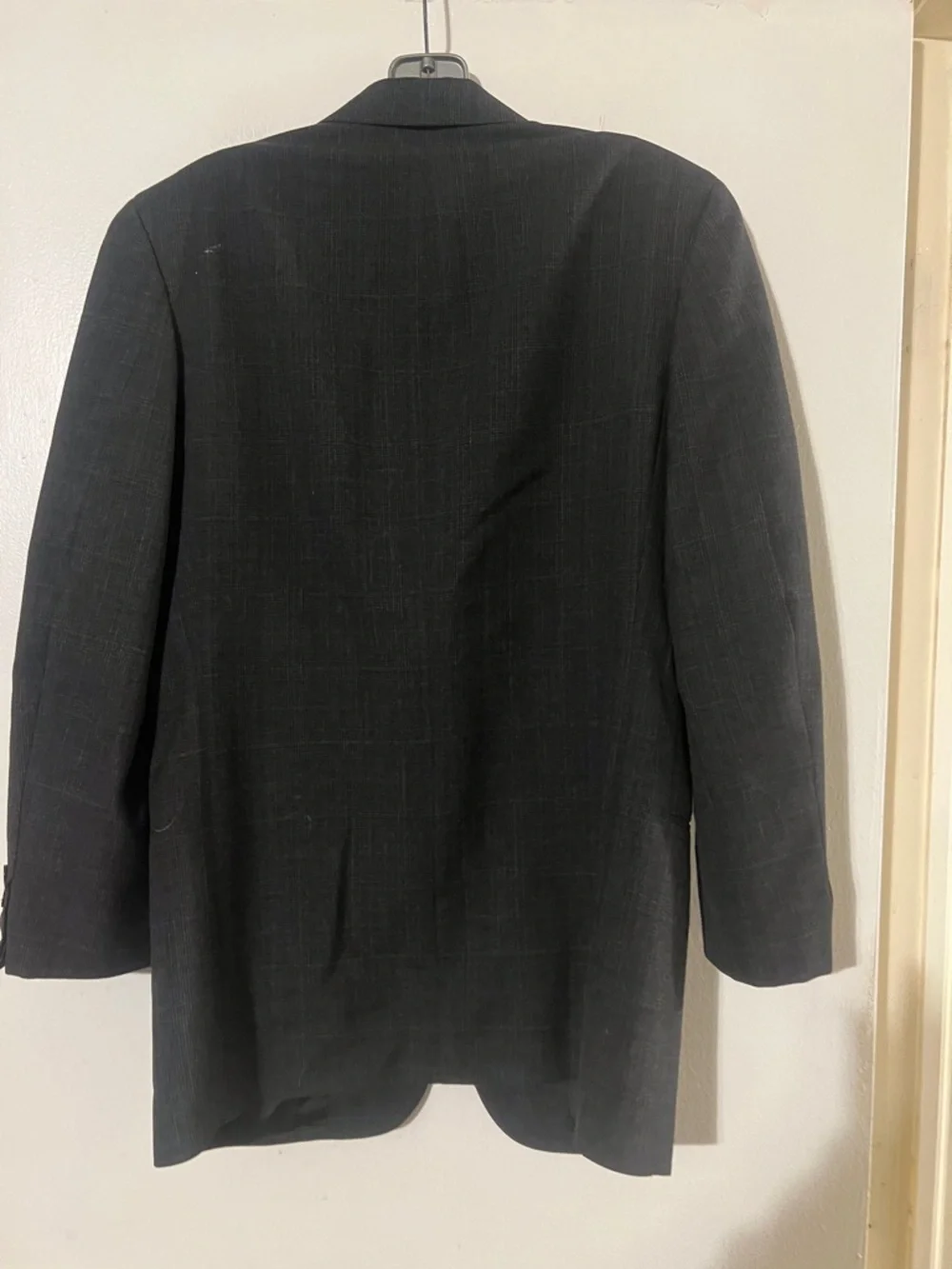 Jones New York dark gray single breasted suit. 100% wool gabardine.